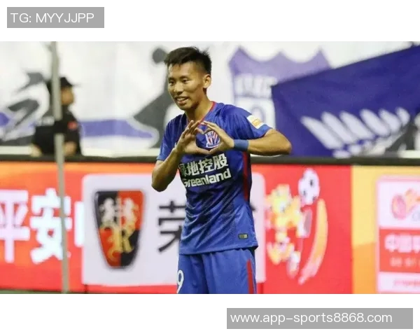 彭欣力冬训随青岛西海岸队在海口展开新征程