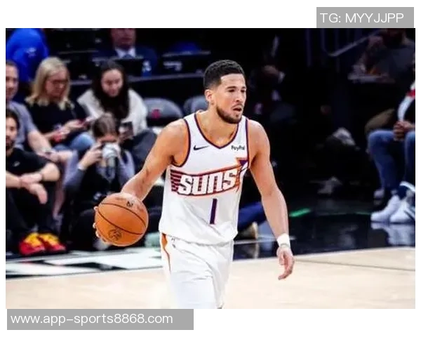 太阳主帅称布克将更多担任控卫角色提升球队进攻效率