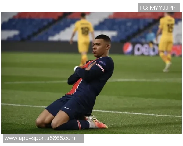 姆巴佩闪耀全场梅开二度展现超强实力四射门四次过人助攻三次关键传球